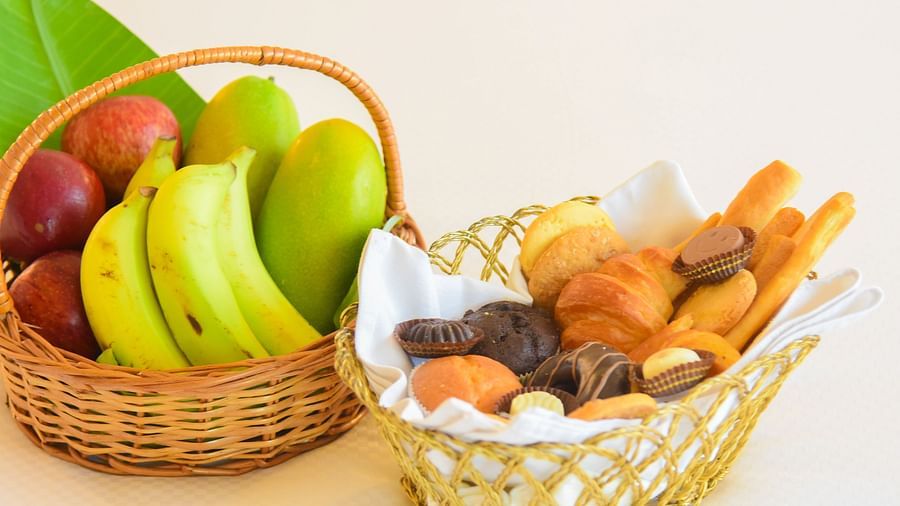 FRUITS BASKET